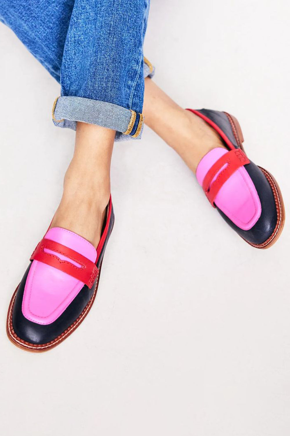 Lunessa | Mocassins Negres amb Detall de Color
