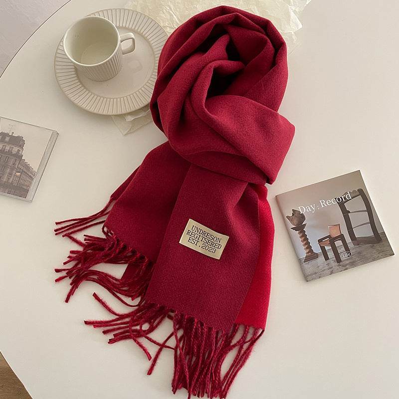 Bufanda de cashmere amb franjes per a looks estilitzats