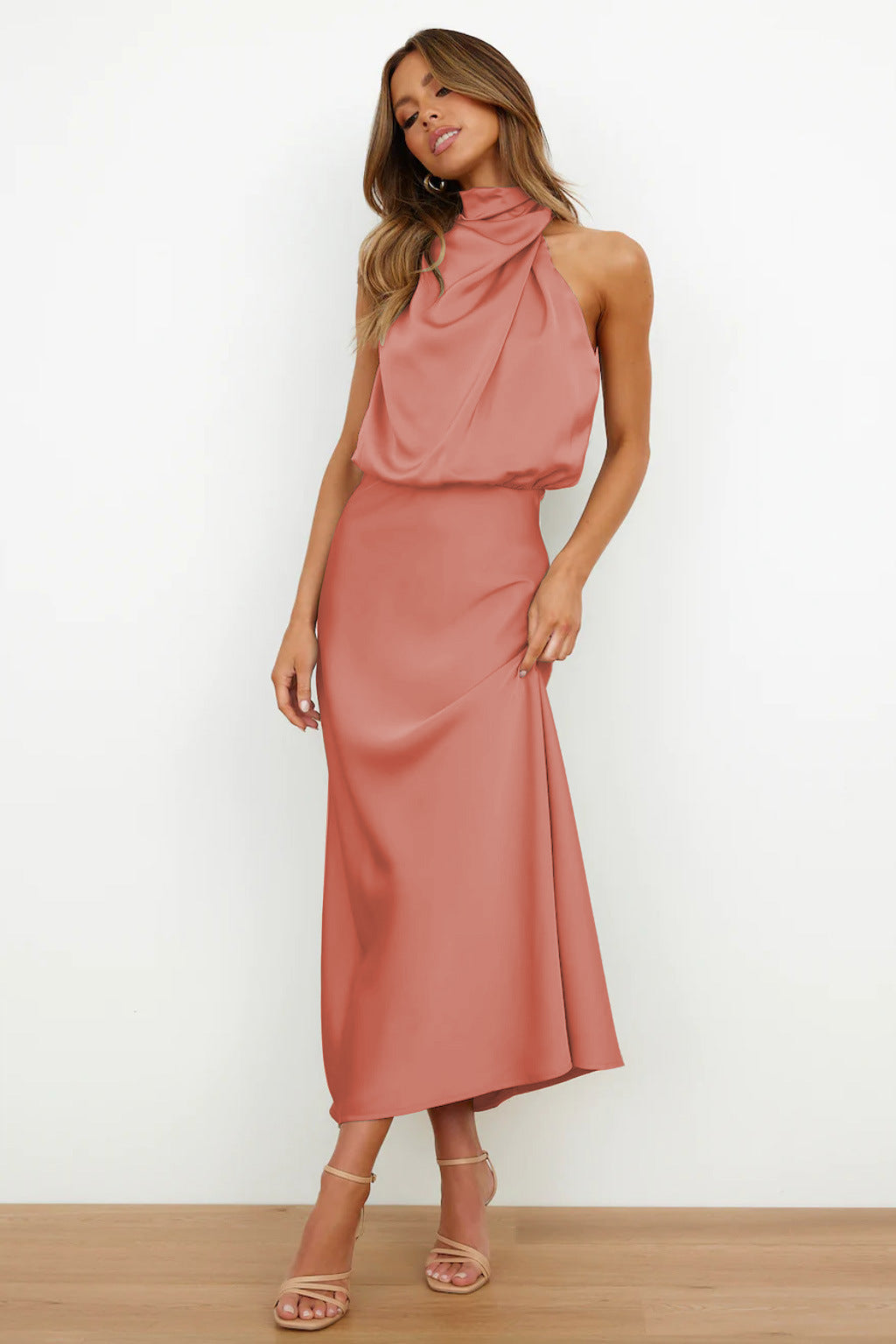 Verona | Elegant vestit llarg de satí amb brillantor