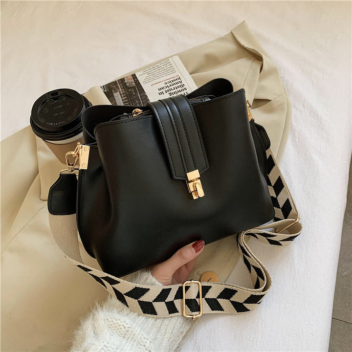 Carlotta Retro Eimertasche per a looks vintage amb un toc modern