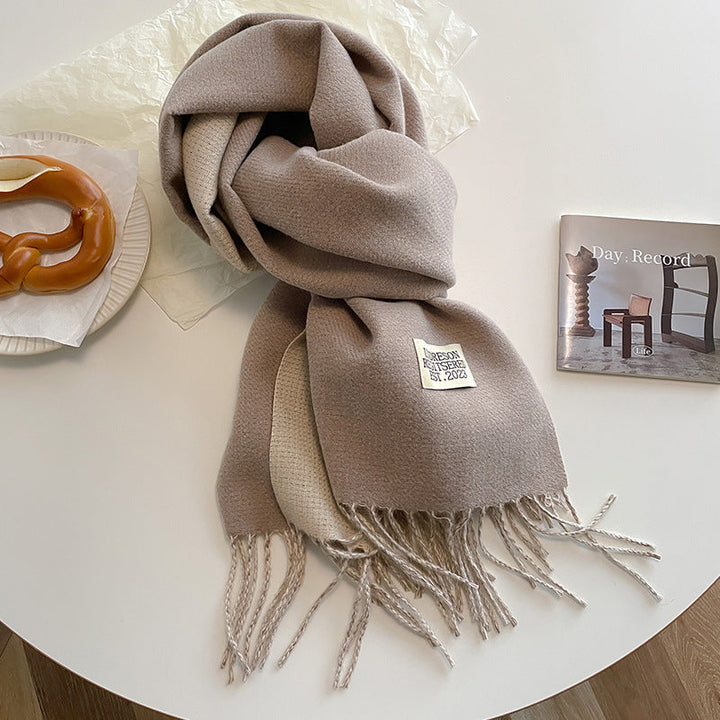 Bufanda de cashmere amb franjes per a looks estilitzats