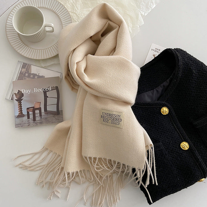 Bufanda de cashmere amb franjes per a looks estilitzats