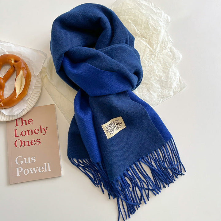 Bufanda de cashmere amb franjes per a looks estilitzats