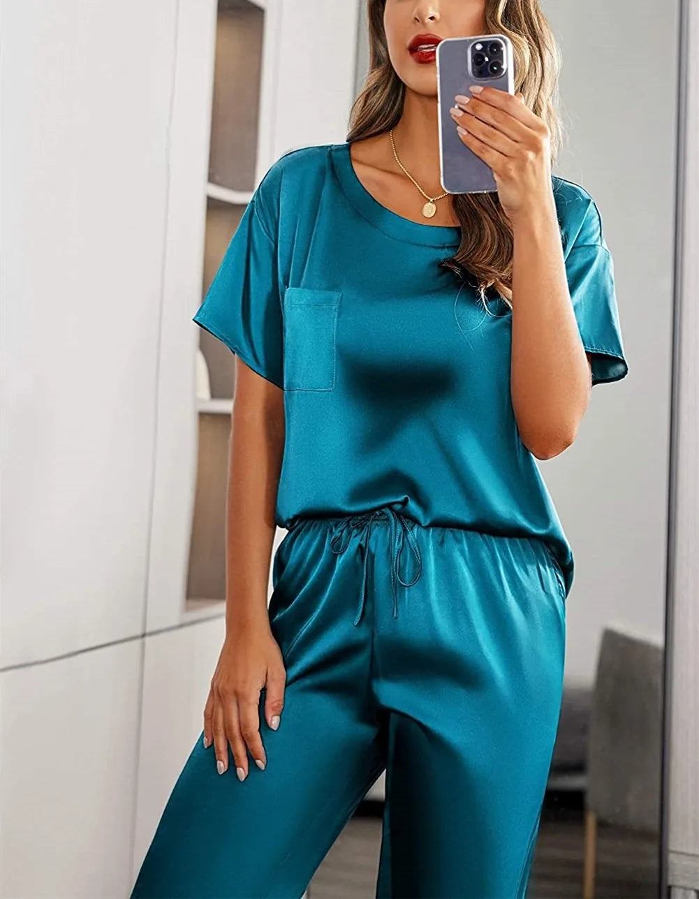 Gabriëlla | Conjunt de pijama de setí per a nits elegants