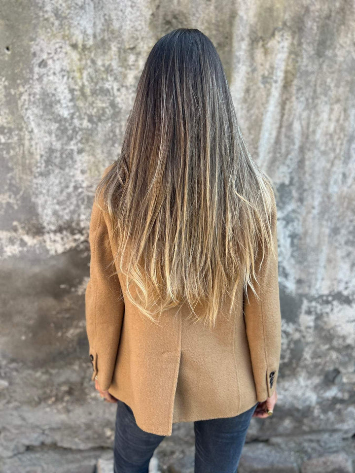 Diane | Blazer amb disseny de botó únic per a dones